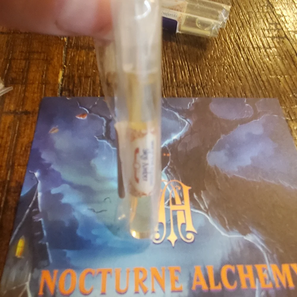 Nocturne Alchemy 6 Perfume Oils - Picture 5 of 5